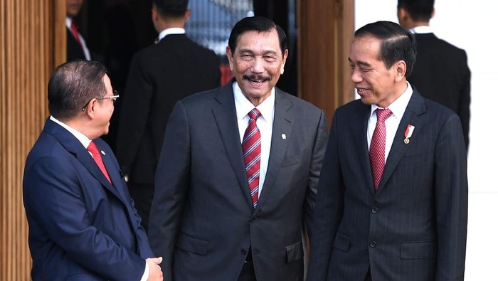 Luhut Dapat Bintang Republik Indonesia Utama dari Jokowi